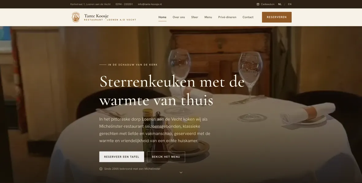 De homepage van Tante Koosje met een videobanner en de kop Sterrenkeuken met de warmte van thuis